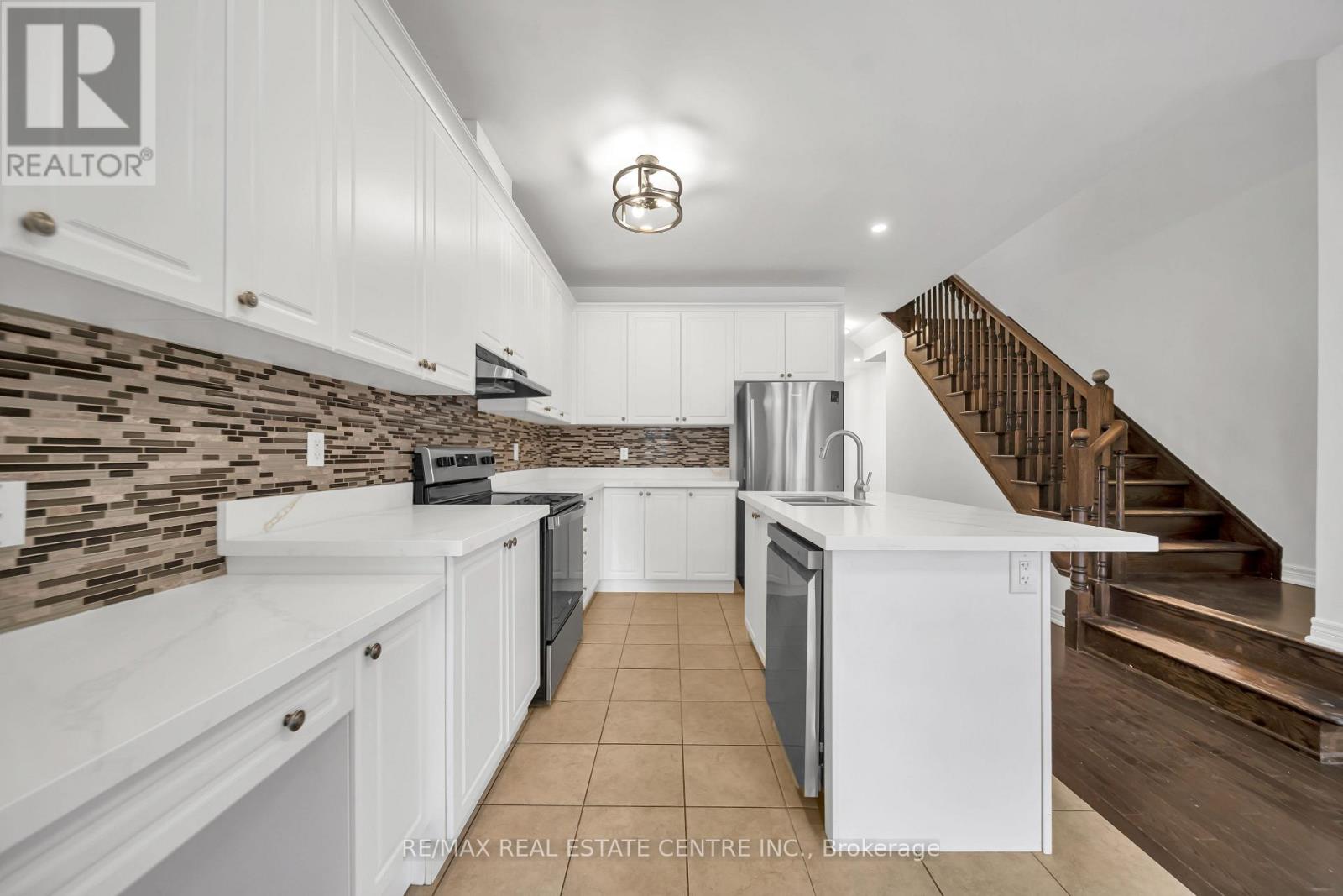 8 Munch Place, Milton, Ontario  L9T 8K6 - Photo 26 - W12927712