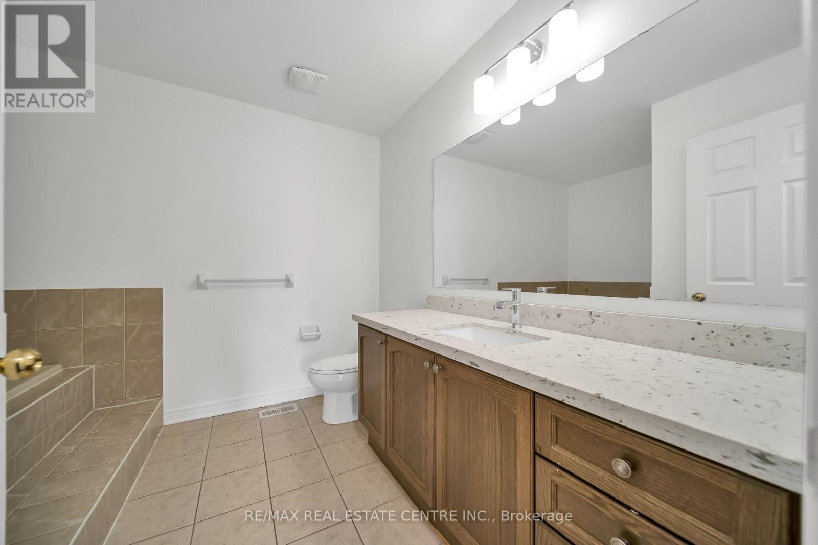 8 Munch Place, Milton, Ontario  L9T 8K6 - Photo 33 - W12927712