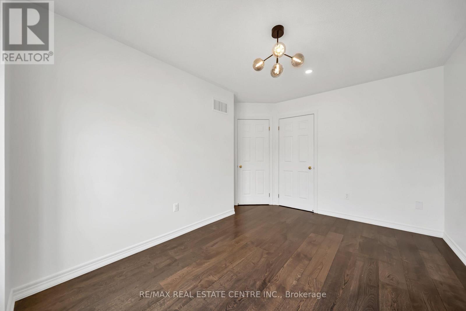 8 Munch Place, Milton, Ontario  L9T 8K6 - Photo 39 - W12927712