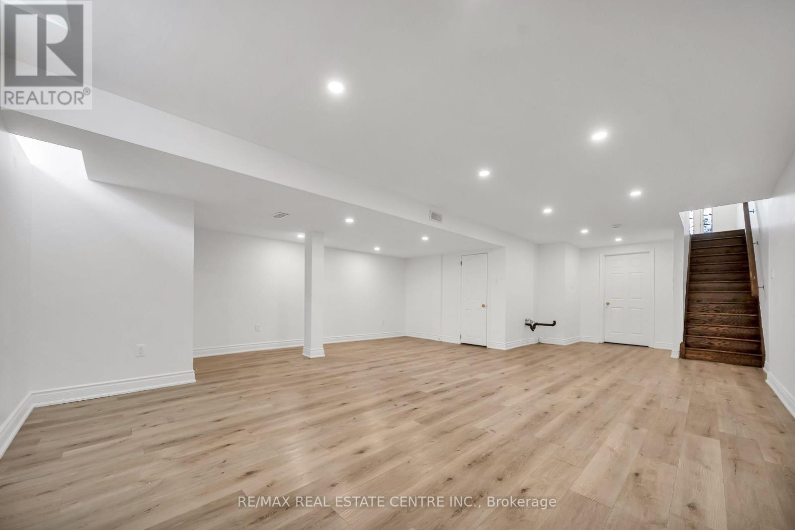 8 Munch Place, Milton, Ontario  L9T 8K6 - Photo 43 - W12927712