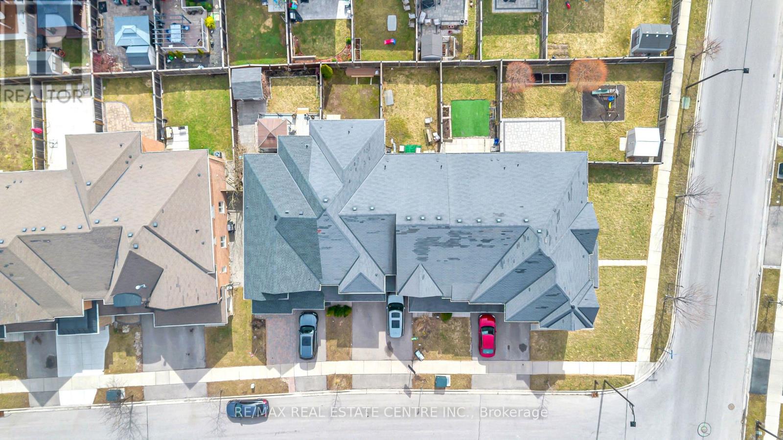 8 Munch Place, Milton, Ontario  L9T 8K6 - Photo 6 - W12927712