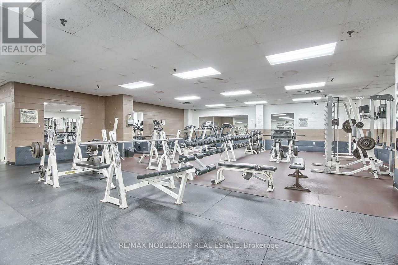 810 - 19 Four Winds Drive, Toronto, Ontario  M3J 2S9 - Photo 33 - W12927732