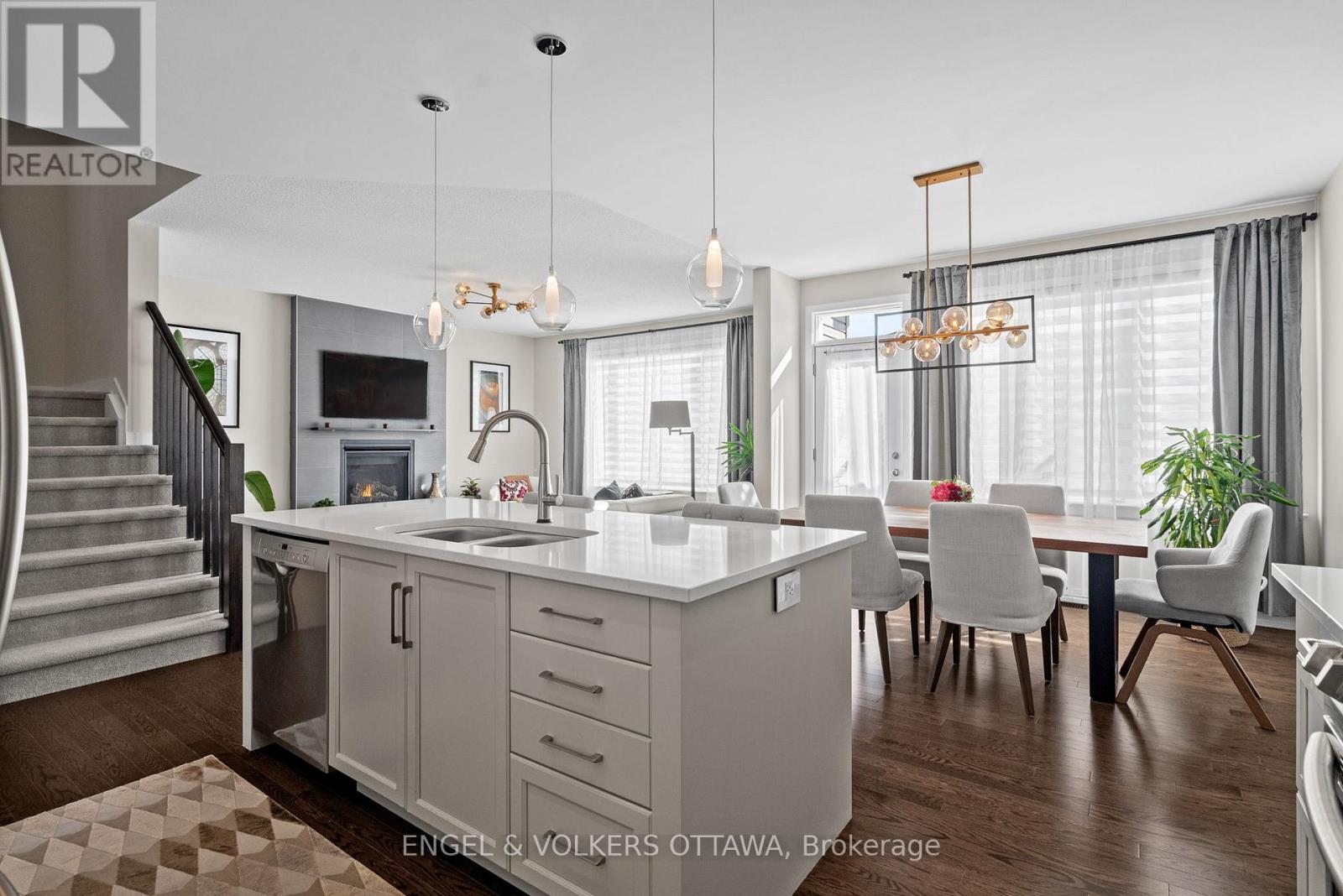 267 Sceptre Way, Ottawa, Ontario  K2V 0C6 - Photo 8 - X12798252