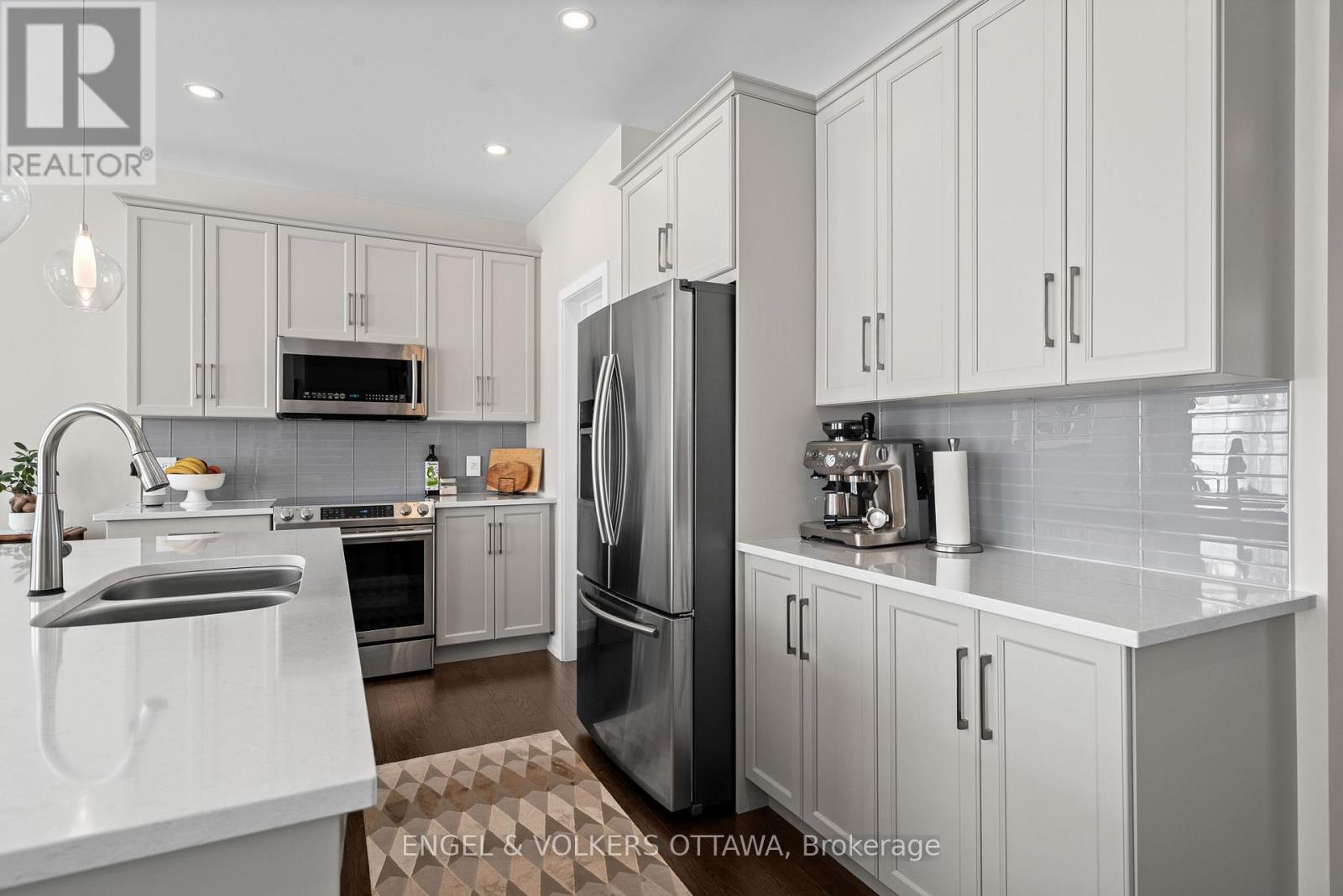 267 Sceptre Way, Ottawa, Ontario  K2V 0C6 - Photo 9 - X12798252