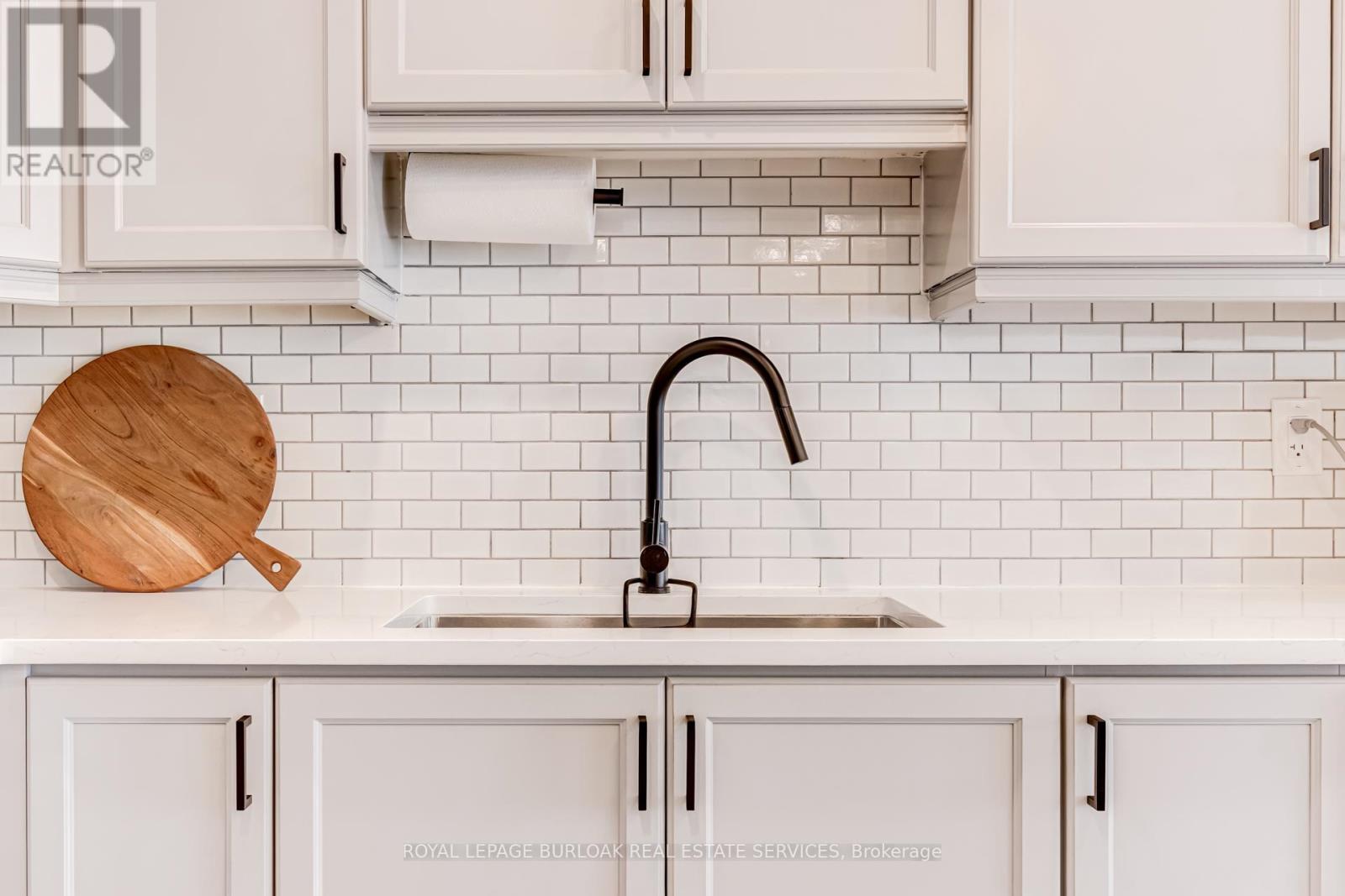 137 Mcmonies Drive, Hamilton, Ontario  L8B 0A6 - Photo 12 - X12927736