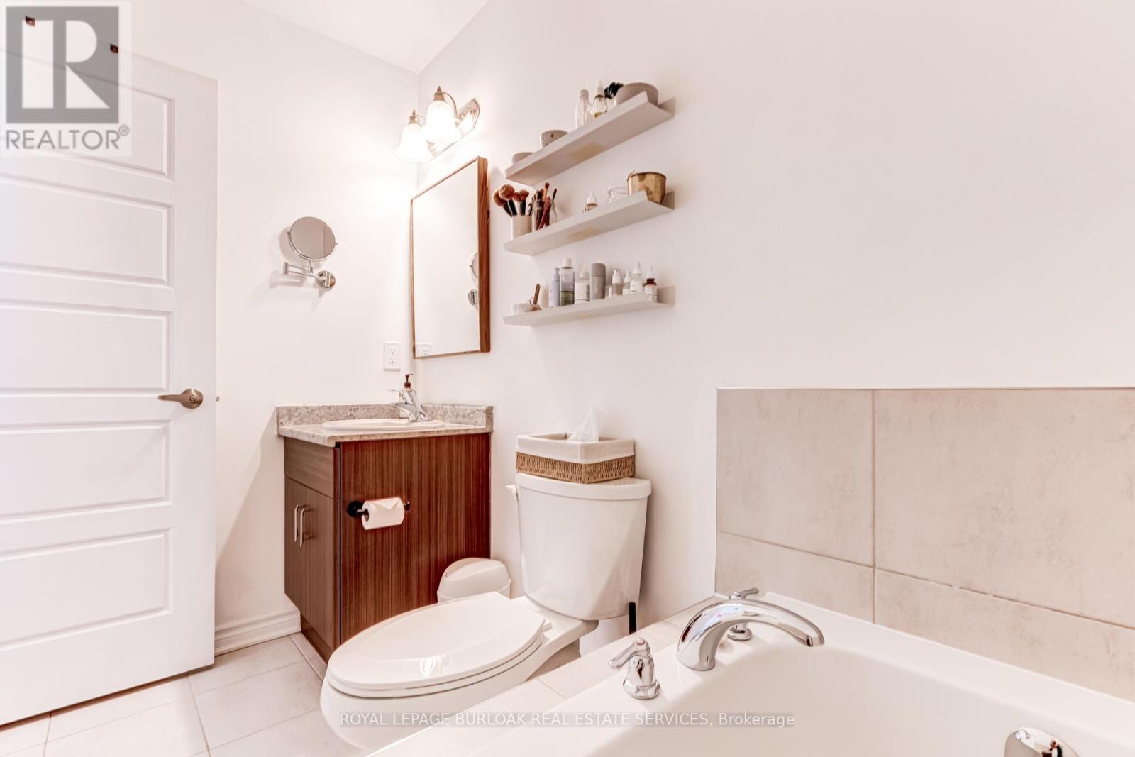 137 Mcmonies Drive, Hamilton, Ontario  L8B 0A6 - Photo 33 - X12927736