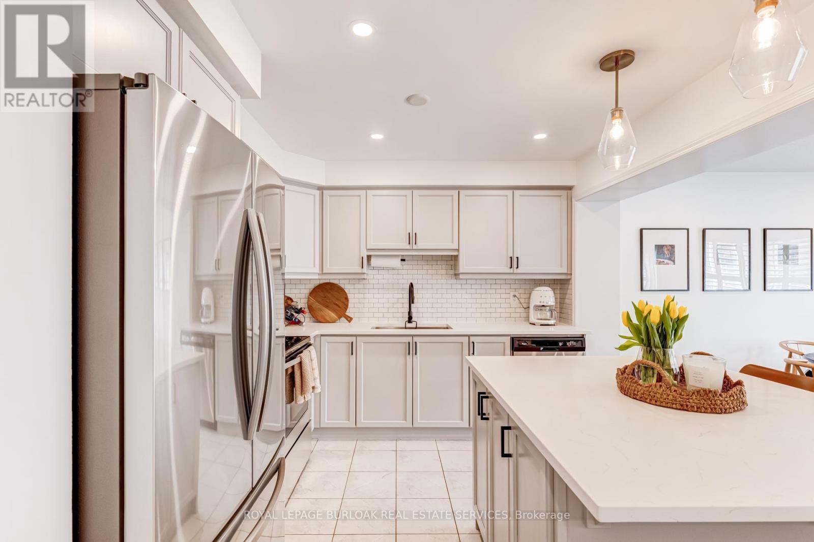 137 Mcmonies Drive, Hamilton, Ontario  L8B 0A6 - Photo 9 - X12927736