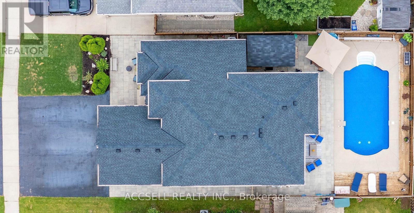 8665 Westport Drive, Niagara Falls, Ontario  L2H 0A3 - Photo 3 - X12927744