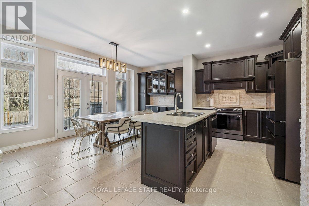 77 Peach Tree Lane, Grimsby, Ontario  L3M 0C1 - Photo 11 - X12927752