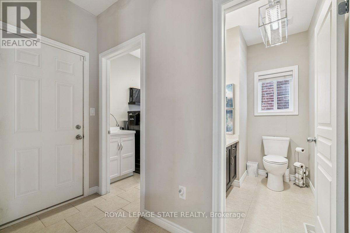 77 Peach Tree Lane, Grimsby, Ontario  L3M 0C1 - Photo 18 - X12927752