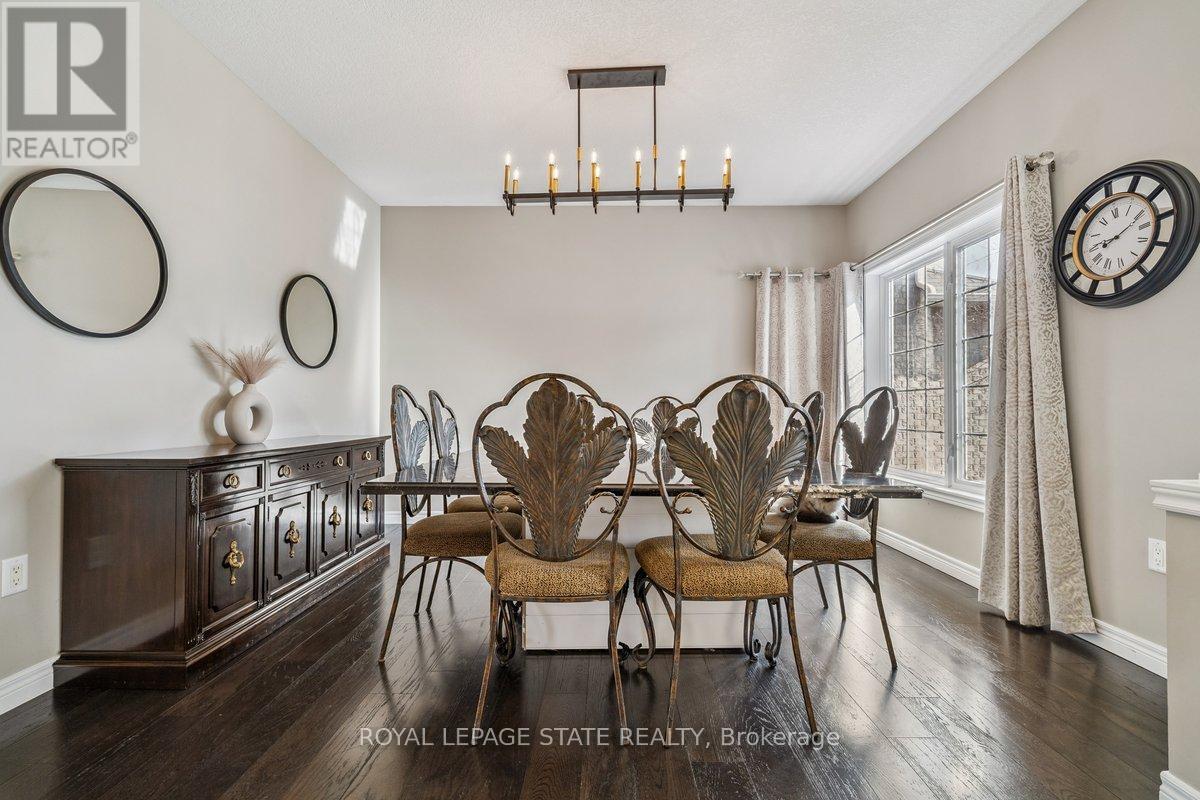 77 Peach Tree Lane, Grimsby, Ontario  L3M 0C1 - Photo 5 - X12927752