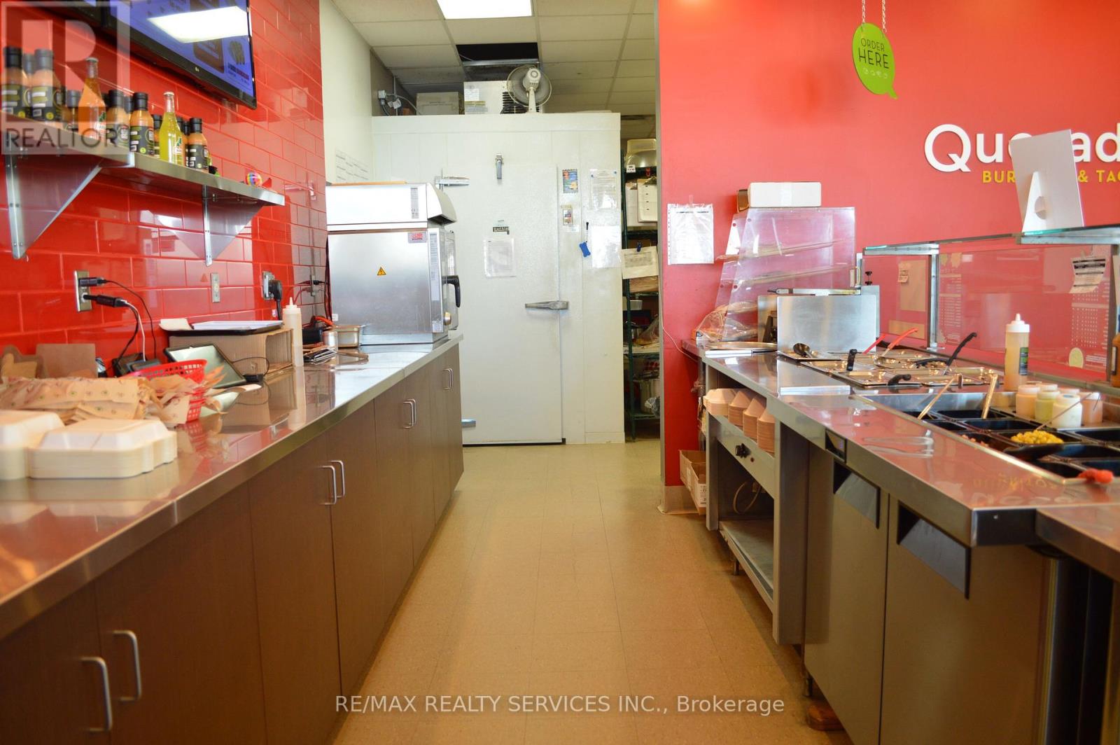 301 Fruitland Road, Hamilton, Ontario  L8E 5M1 - Photo 7 - X12927762