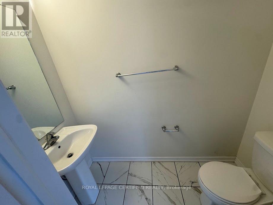 251 Gillespie Drive, Brantford, Ontario N3T 0W2 - Photo 11 - X12927770