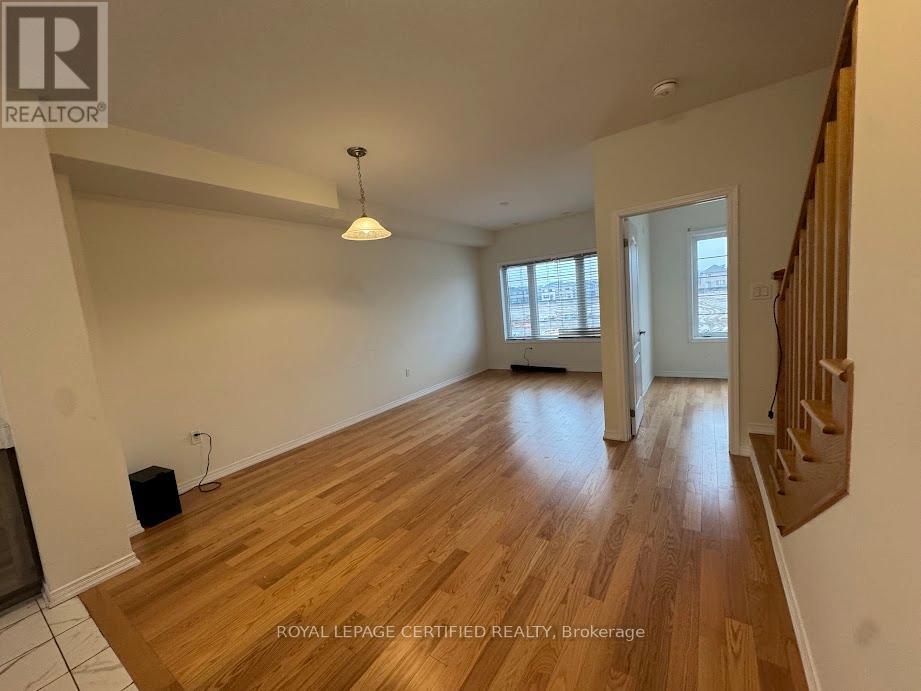 251 Gillespie Drive, Brantford, Ontario N3T 0W2 - Photo 2 - X12927770