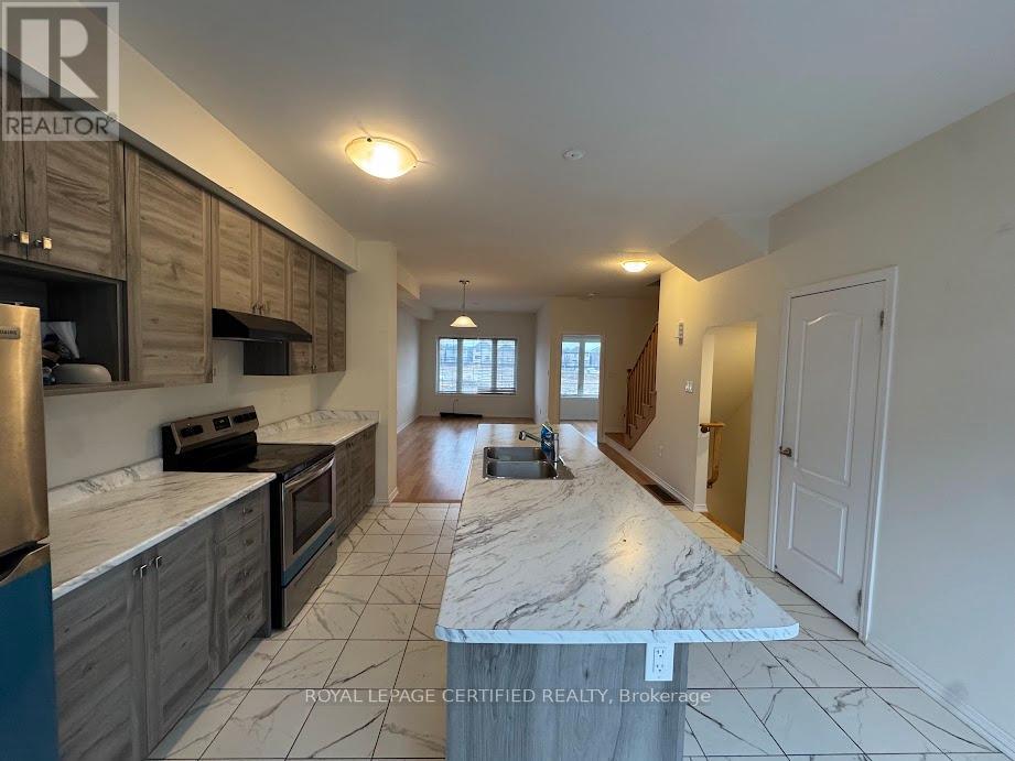 251 Gillespie Drive, Brantford, Ontario N3T 0W2 - Photo 4 - X12927770