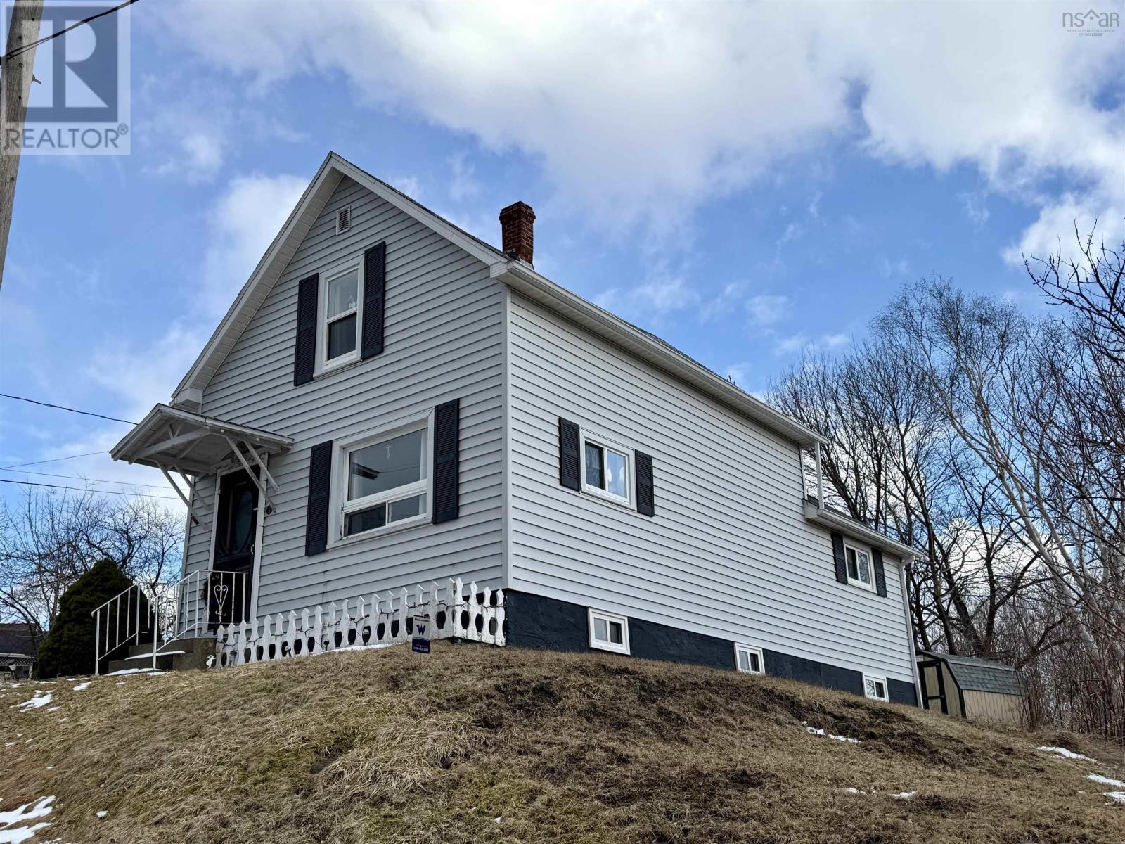 6 Chestnut Street, Trenton, Nova Scotia  B0K 1X0 - Photo 3 - 202605641