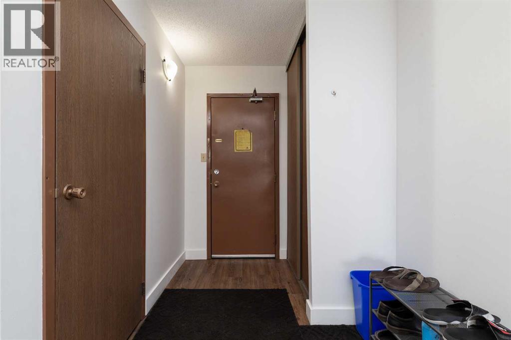 515, 5 Berkley Place W, Lethbridge, Alberta  T1K 5M9 - Photo 2 - A2295604