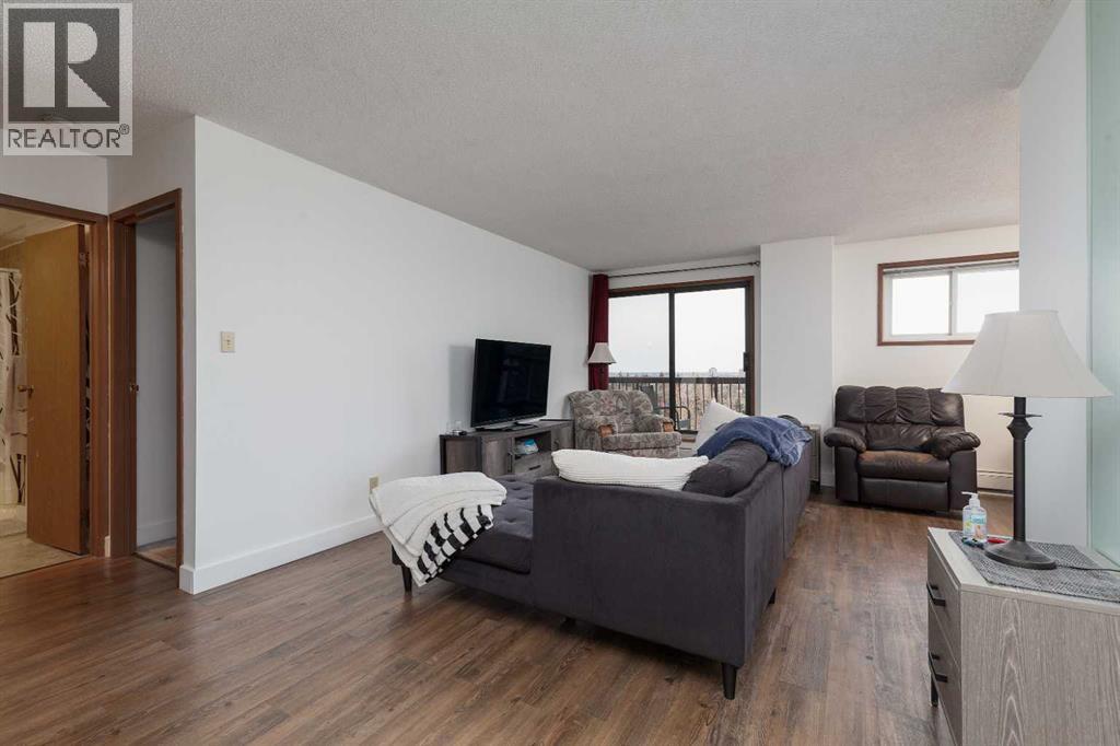 515, 5 Berkley Place W, Lethbridge, Alberta  T1K 5M9 - Photo 3 - A2295604