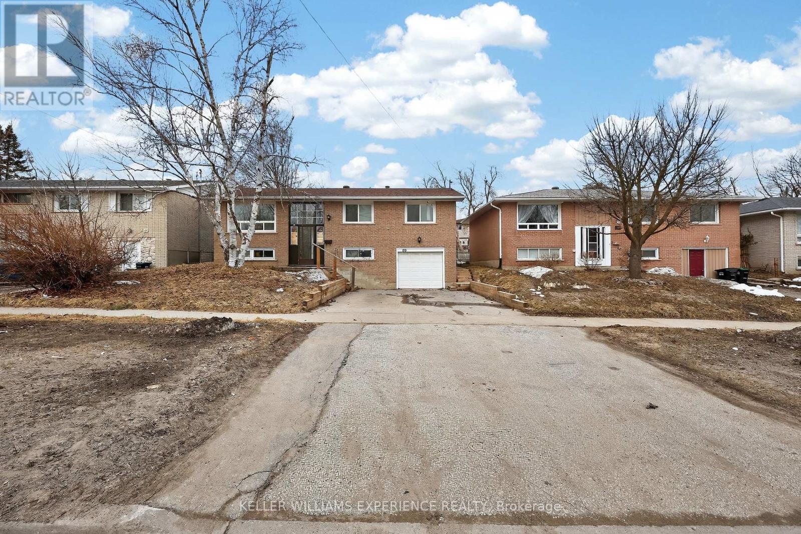 158 Cundles Road E, Barrie, Ontario  L4M 2Z9 - Photo 2 - S12838428