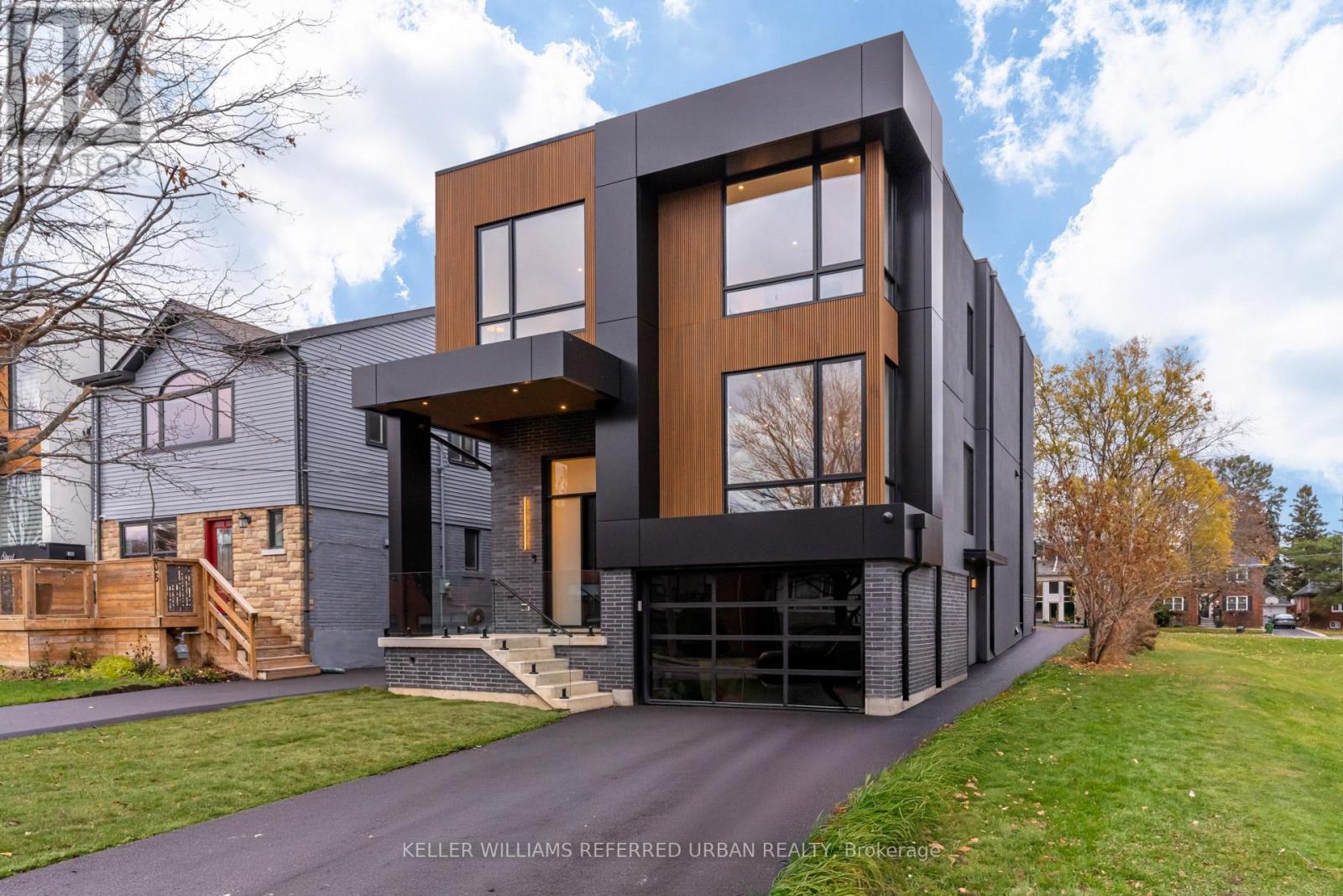 33 Twelfth Street, Toronto, Ontario  M8V 3G8 - Photo 2 - W12912292