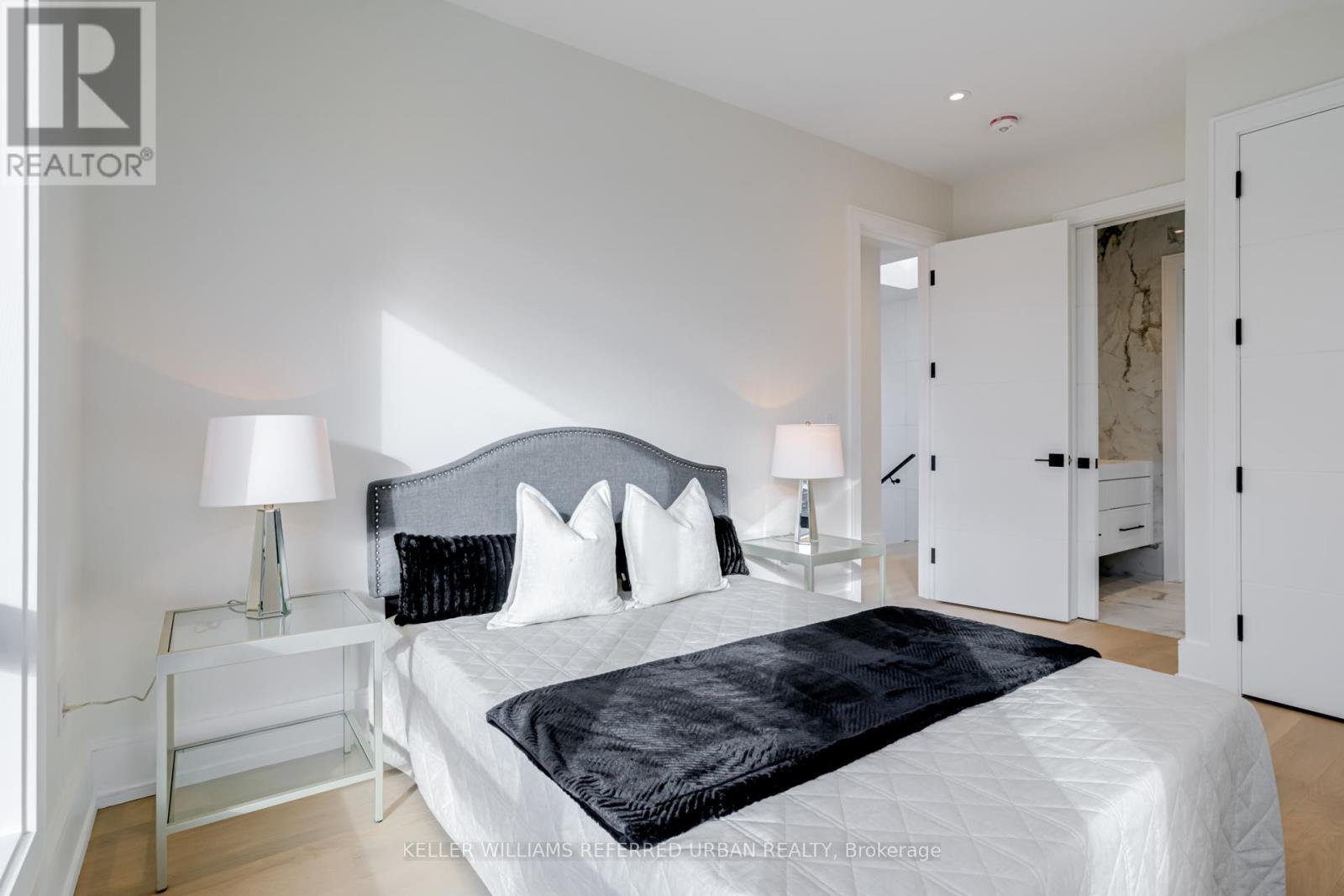 33 Twelfth Street, Toronto, Ontario  M8V 3G8 - Photo 36 - W12912292