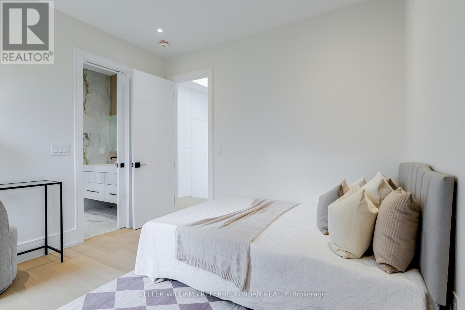 33 Twelfth Street, Toronto, Ontario  M8V 3G8 - Photo 39 - W12912292