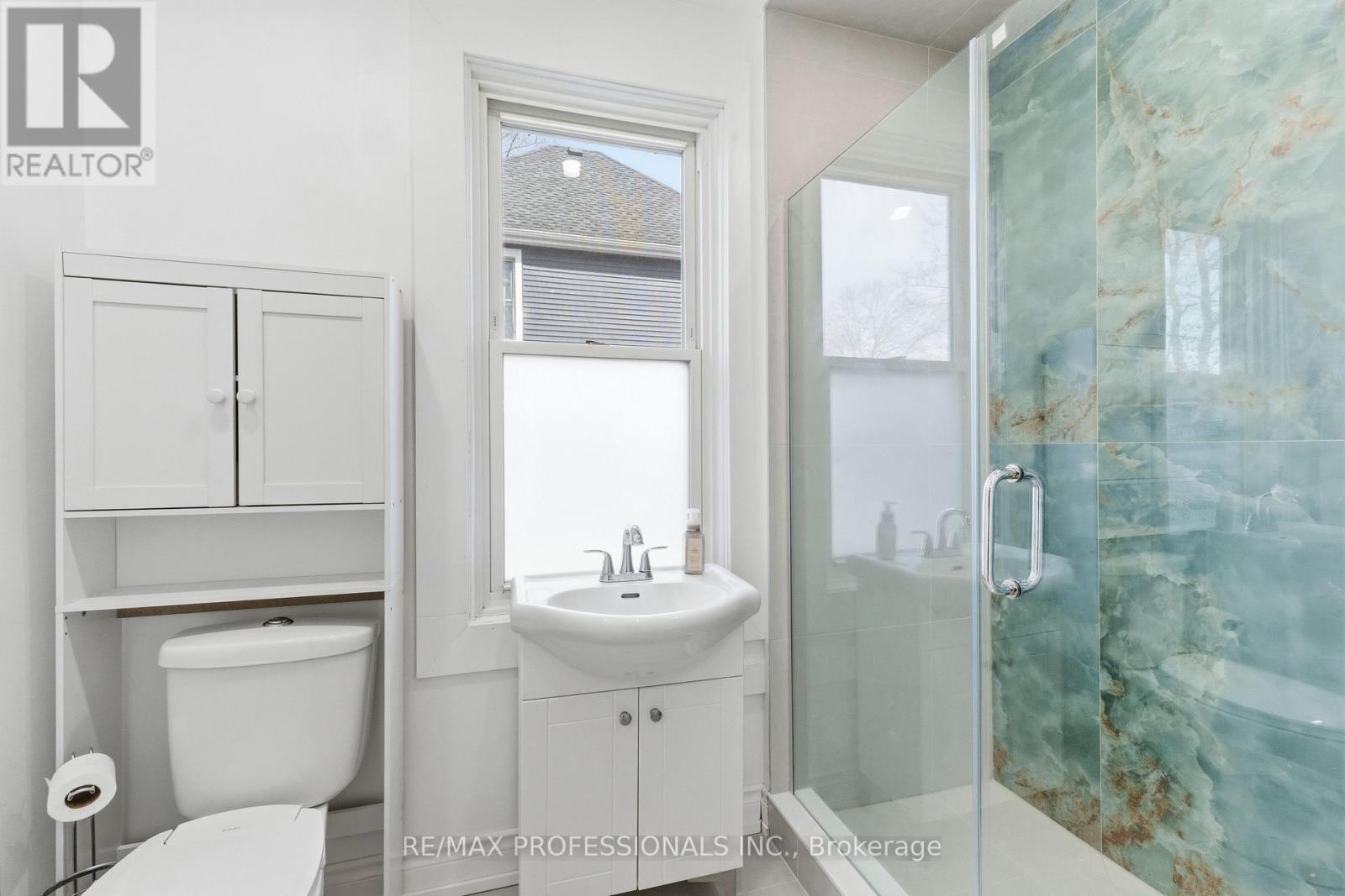 14 Kidd Avenue, Grimsby, Ontario  L3M 3S3 - Photo 19 - X12926088