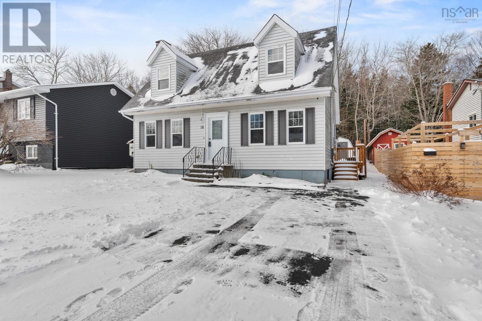 16 Stuart Harris, Dartmouth, Nova Scotia  B2W 5E5 - Photo 2 - 202605642