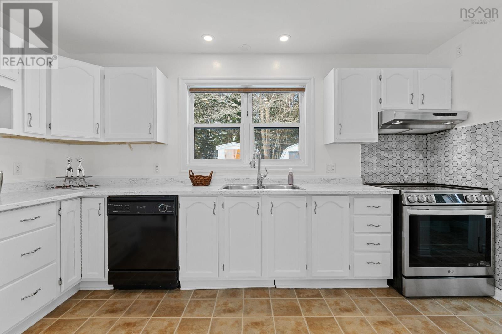 16 Stuart Harris, Dartmouth, Nova Scotia  B2W 5E5 - Photo 9 - 202605642