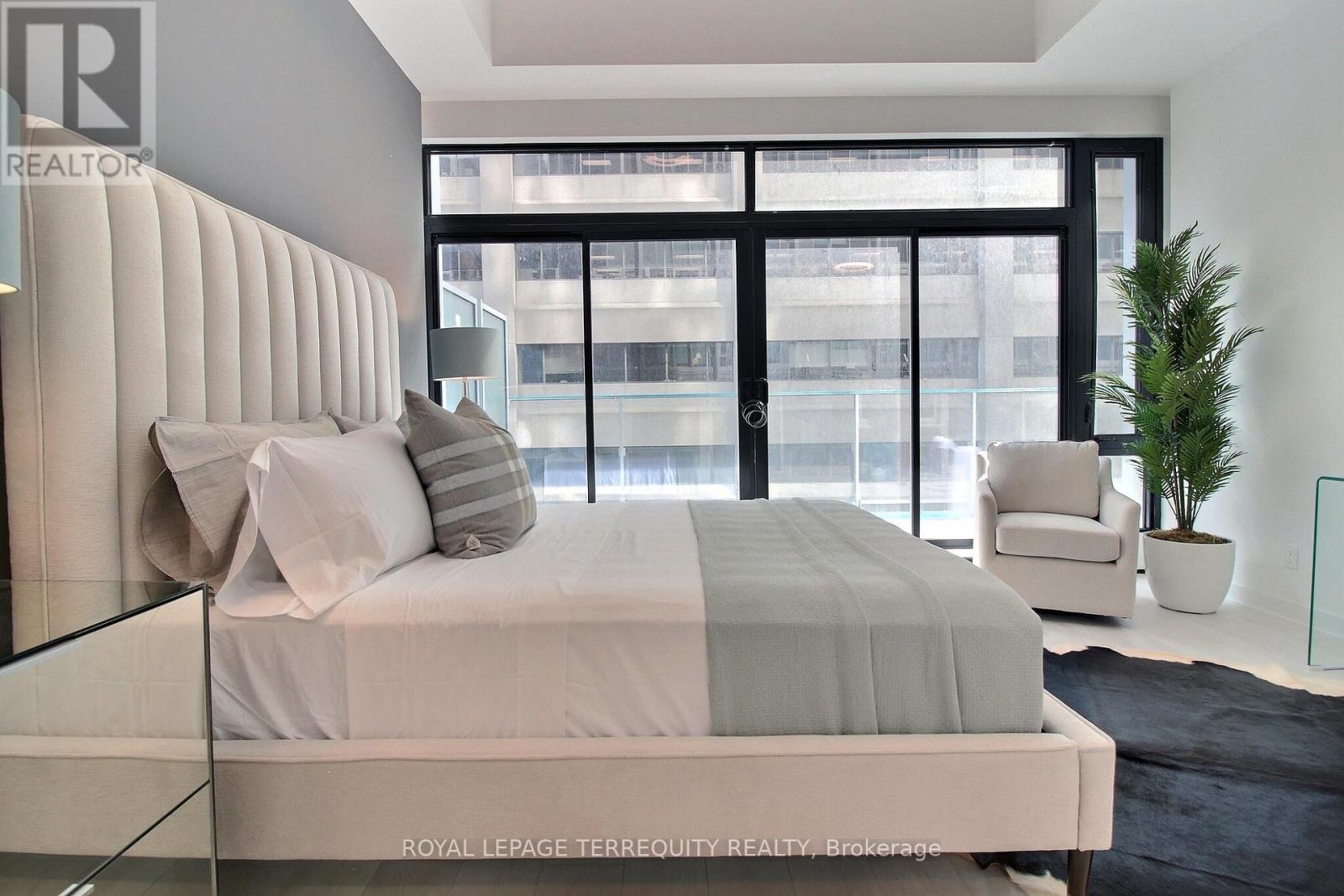 306 - 188 Cumberland Street, Toronto, Ontario  M5R 0B6 - Photo 10 - C12882746