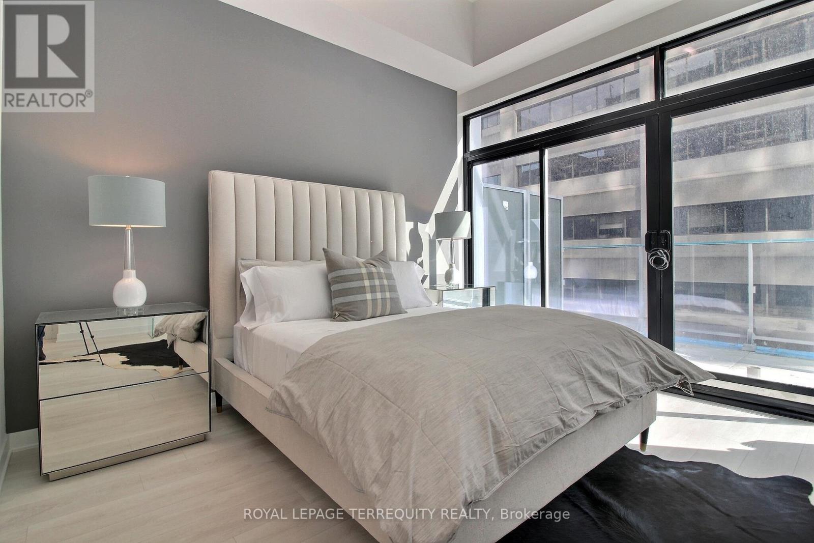 306 - 188 Cumberland Street, Toronto, Ontario  M5R 0B6 - Photo 11 - C12882746