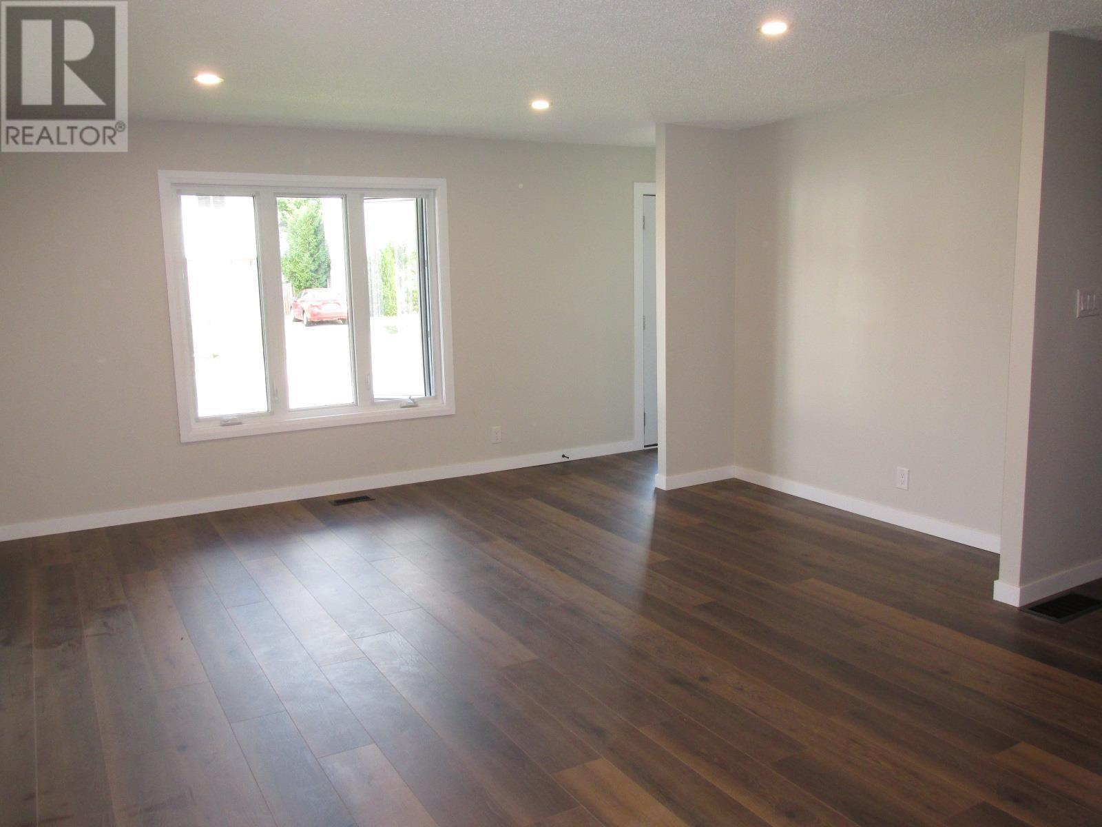 36 Hergott Ave, Elliot Lake, Ontario  P5A 3A8 - Photo 16 - SM260548