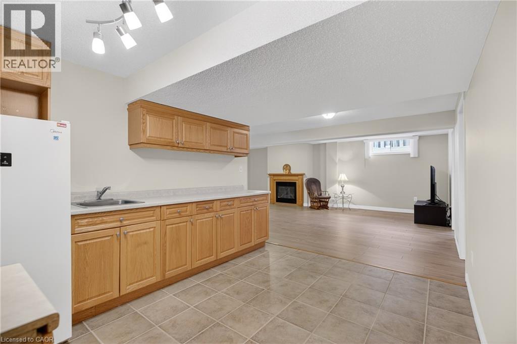 56 Mcfarlane Drive, Cambridge, Ontario  N3C 4L7 - Photo 34 - 40815232