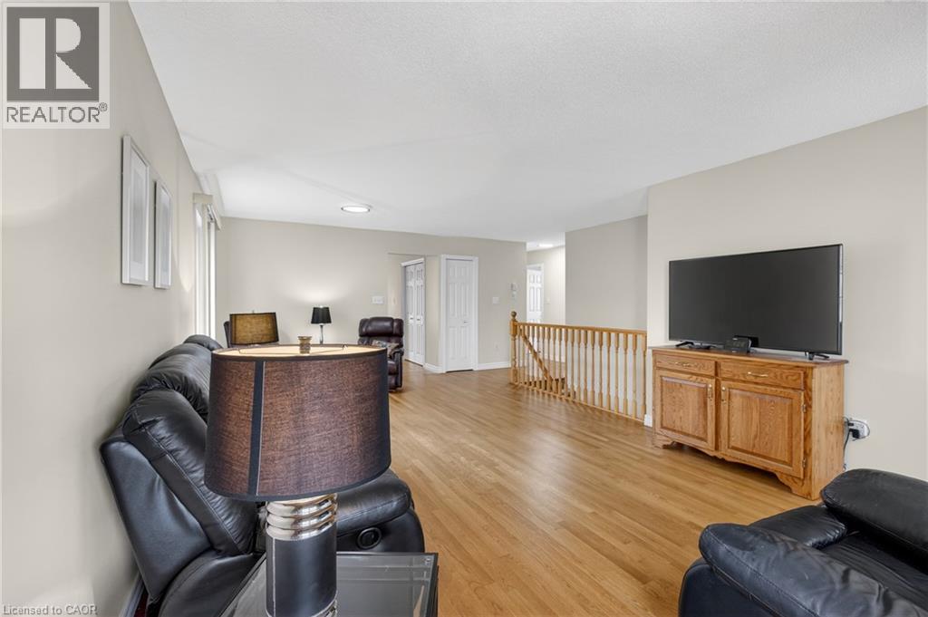 56 Mcfarlane Drive, Cambridge, Ontario  N3C 4L7 - Photo 9 - 40815232