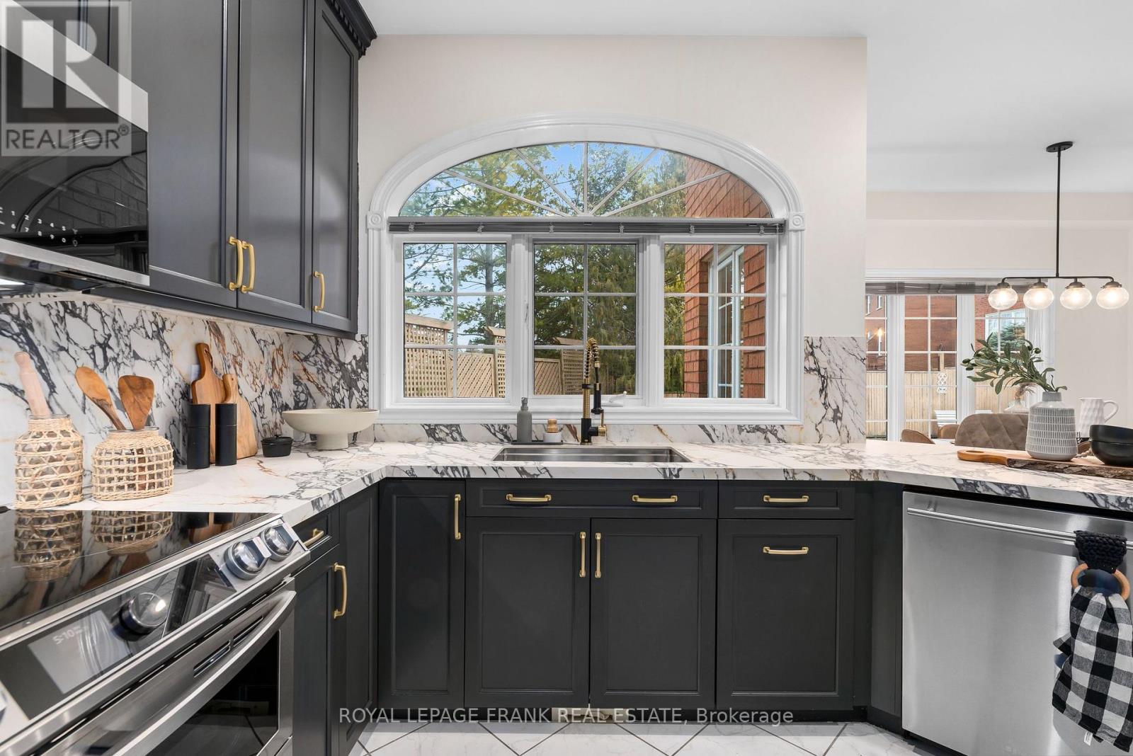 443 Delaney Drive, Ajax, Ontario  L1T 3Y6 - Photo 8 - E12928038