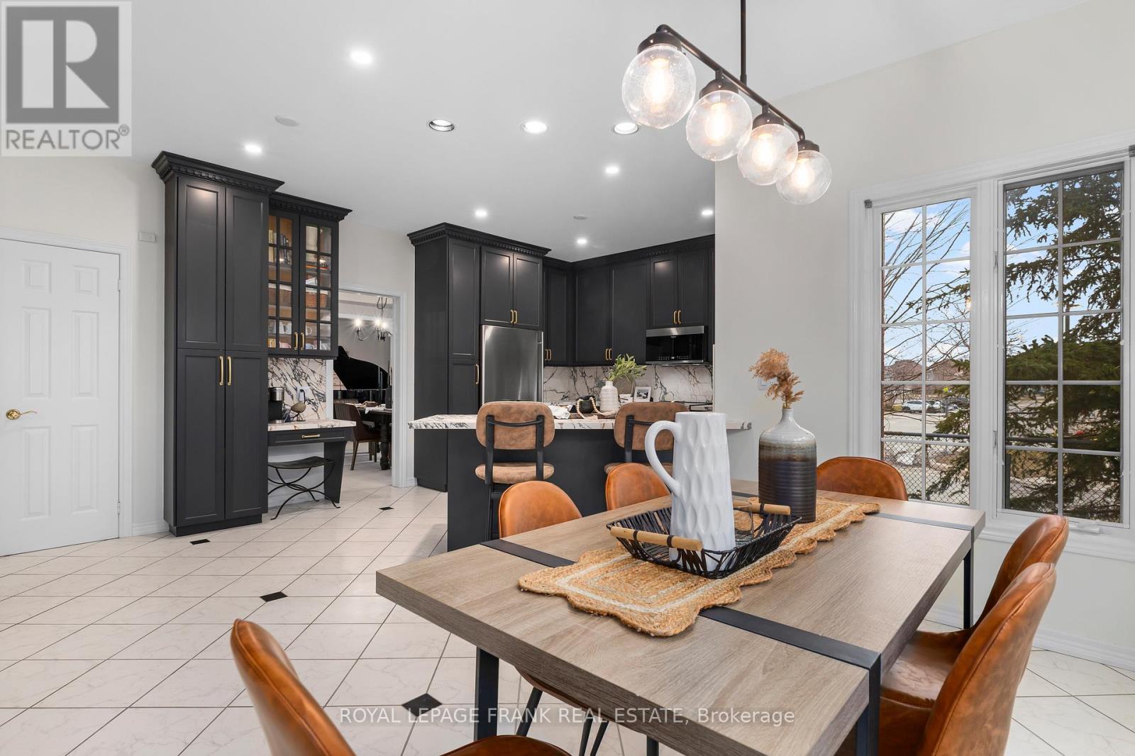 443 Delaney Drive, Ajax, Ontario  L1T 3Y6 - Photo 9 - E12928038