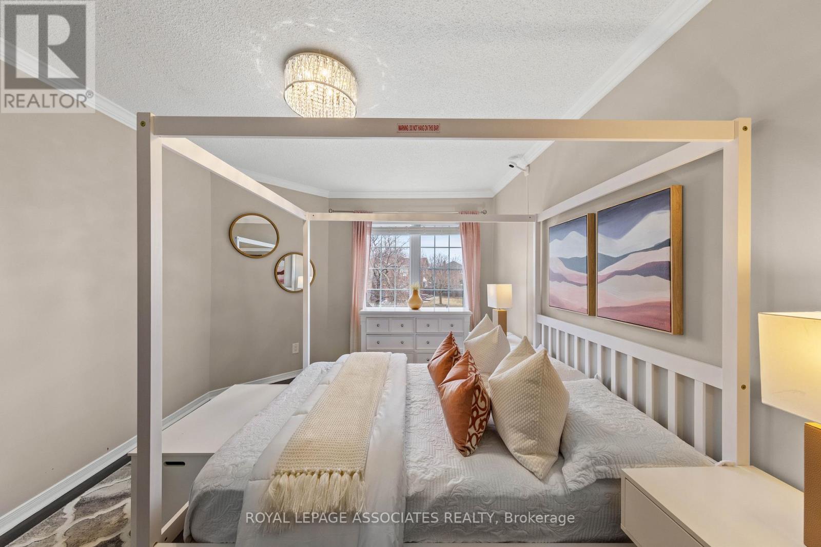 33 Hutton Crescent, Caledon, Ontario  L7C 1A3 - Photo 28 - W12923614