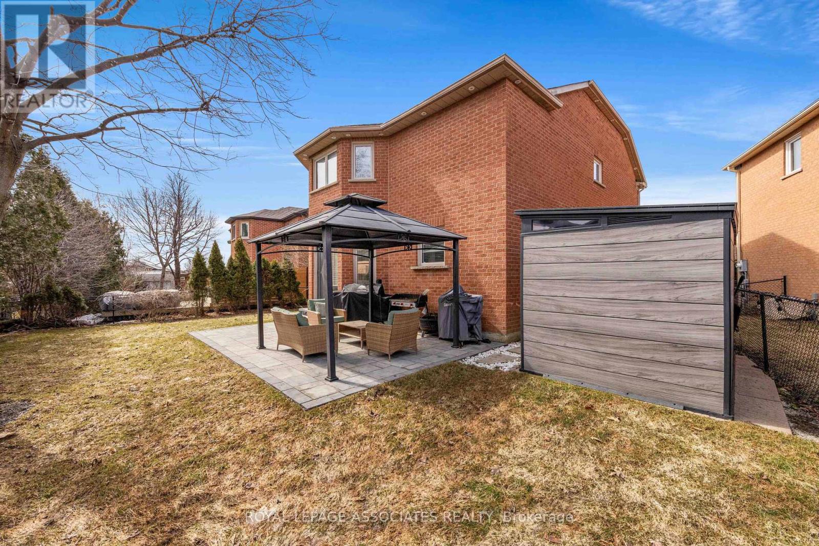 33 Hutton Crescent, Caledon, Ontario  L7C 1A3 - Photo 46 - W12923614