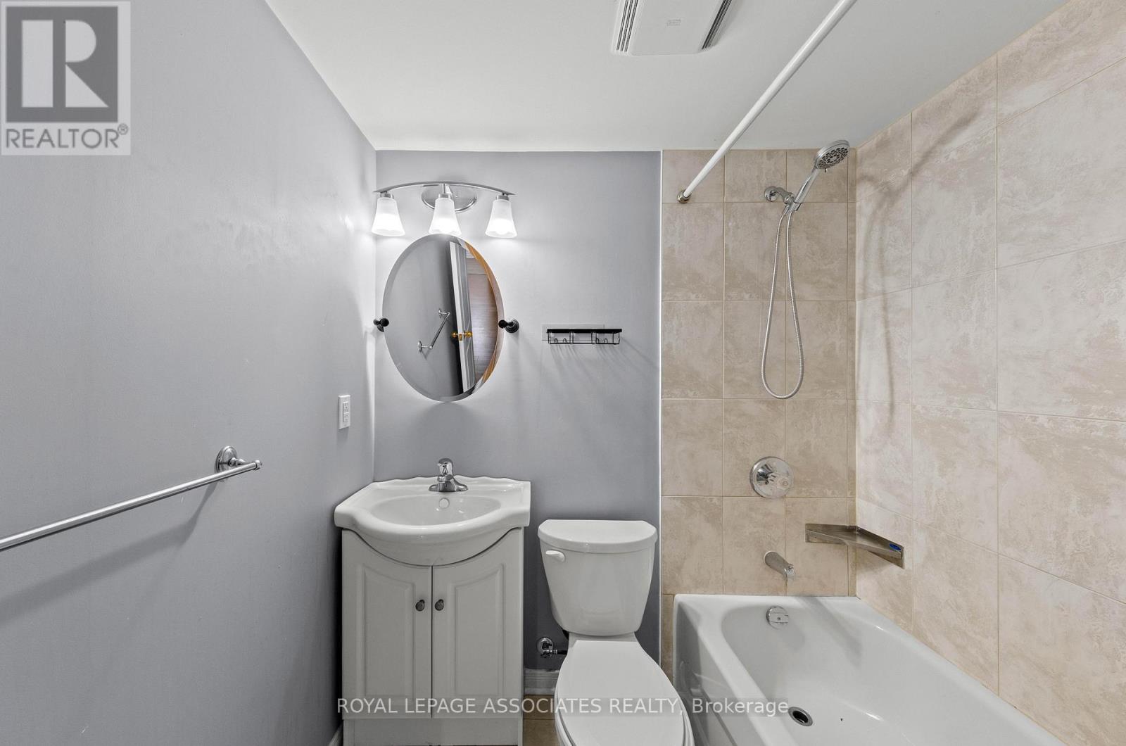 33 Hutton Crescent, Caledon, Ontario  L7C 1A3 - Photo 43 - W12923614