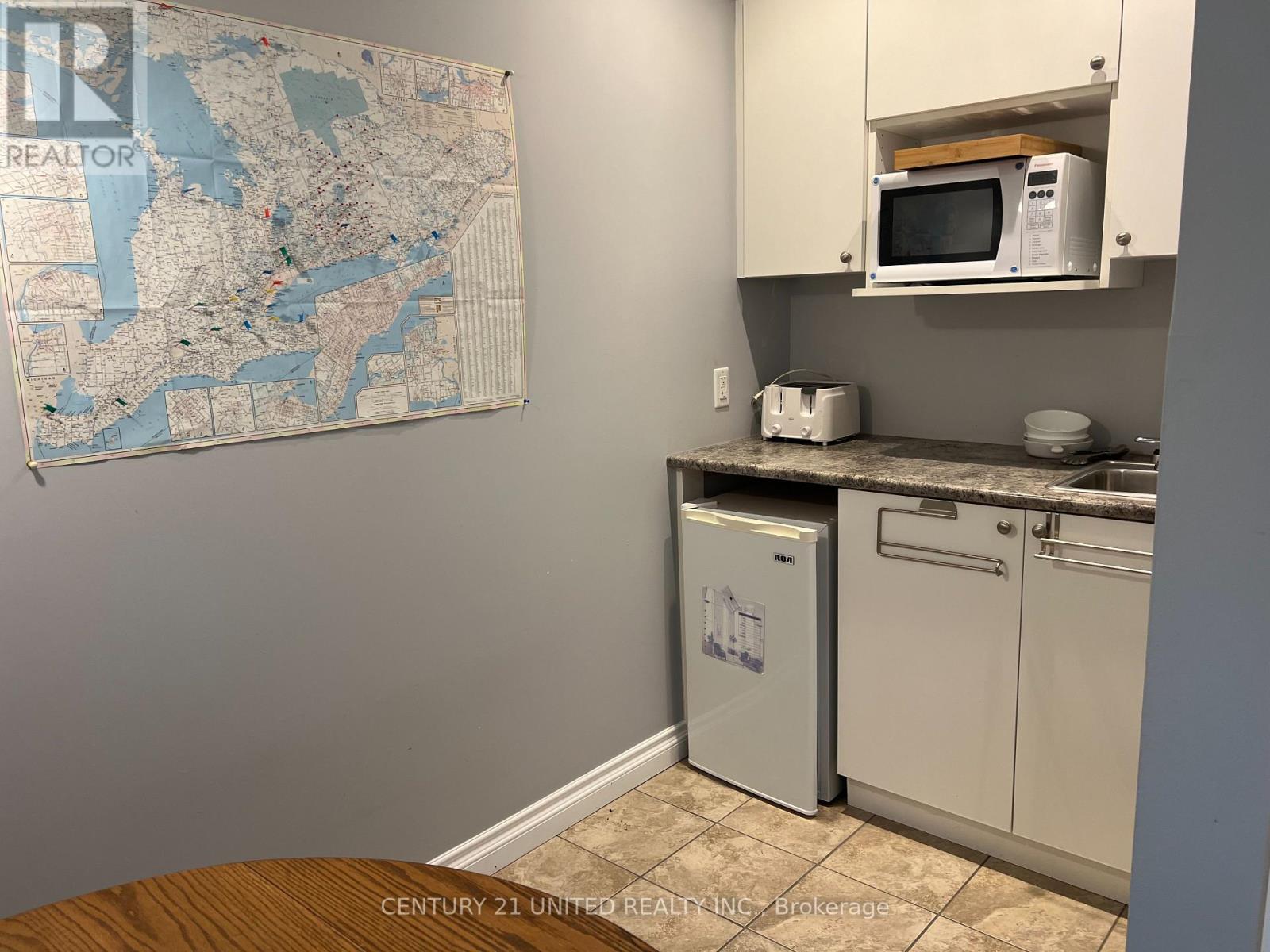 12 - 637 The Queensway, Peterborough, Ontario  K9J 7J6 - Photo 6 - X12927826