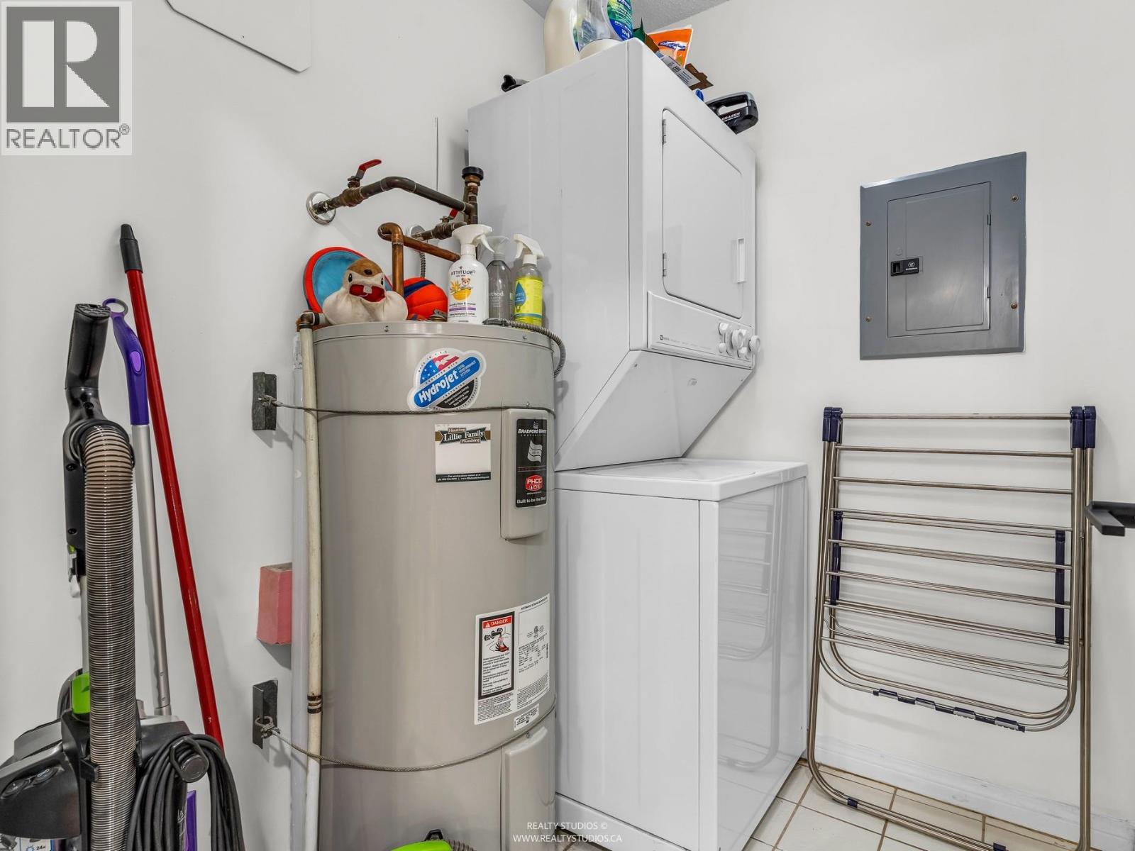 305 1500 Ostler Court, North Vancouver, British Columbia  V7G 2S2 - Photo 27 - R3083623