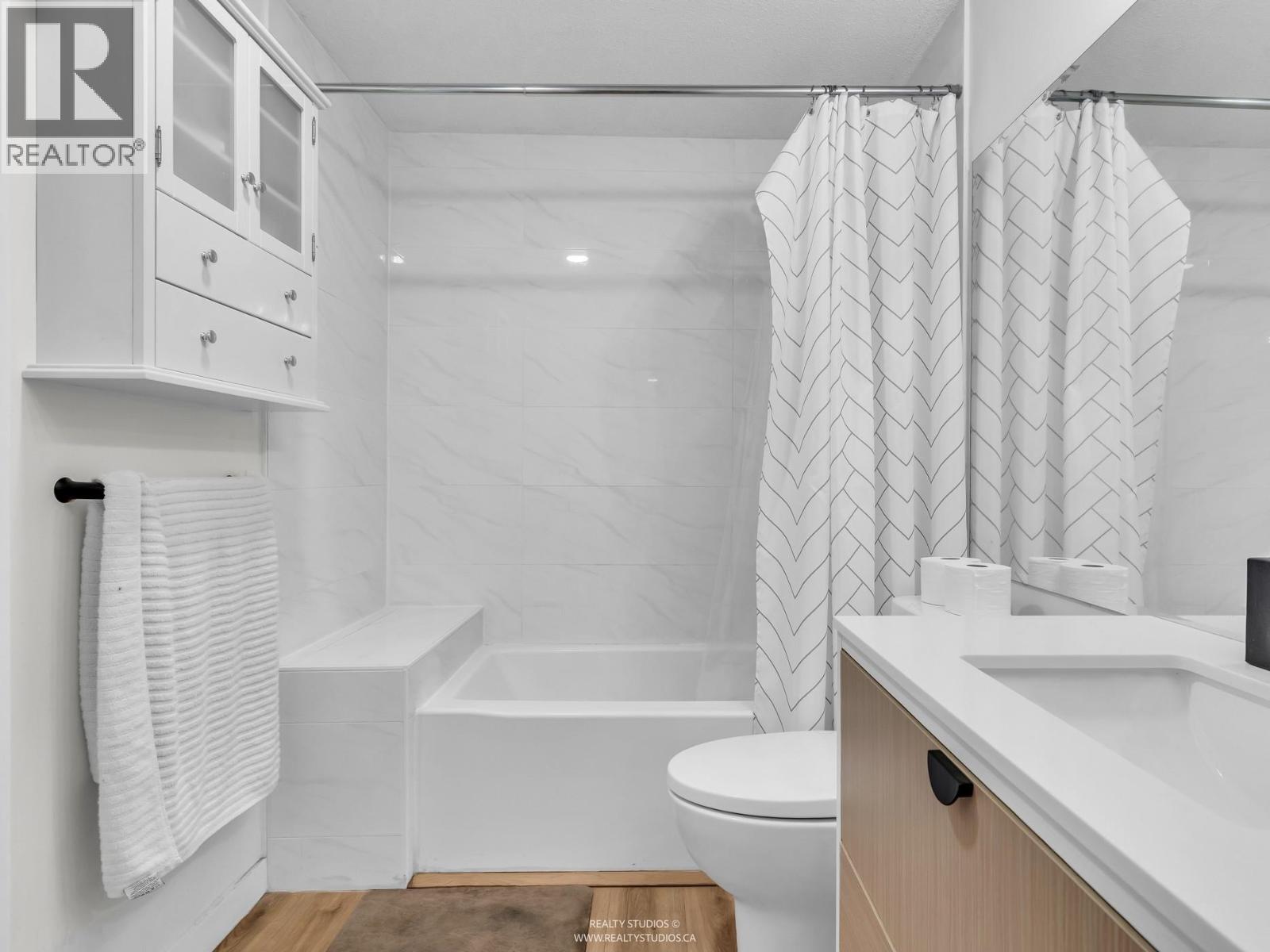 305 1500 Ostler Court, North Vancouver, British Columbia  V7G 2S2 - Photo 26 - R3083623