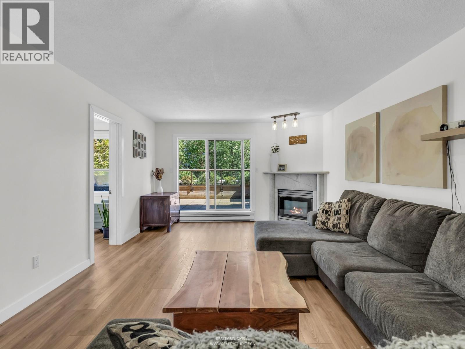 305 1500 Ostler Court, North Vancouver, British Columbia  V7G 2S2 - Photo 14 - R3083623