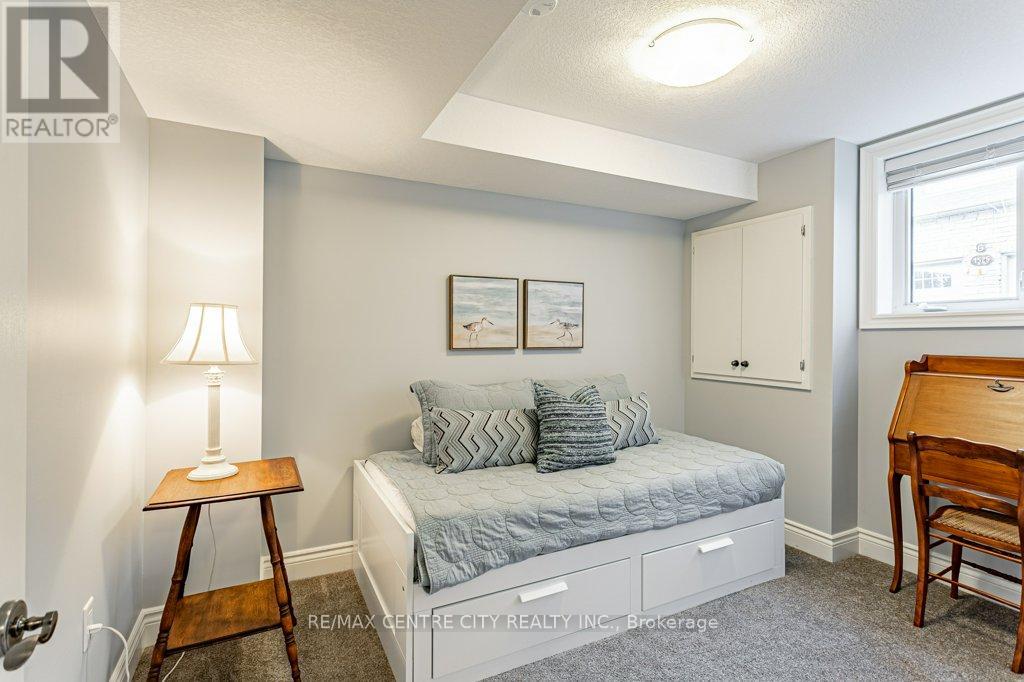 1533 Shore Road, London South, Ontario  N6K 4Z5 - Photo 35 - X12927892