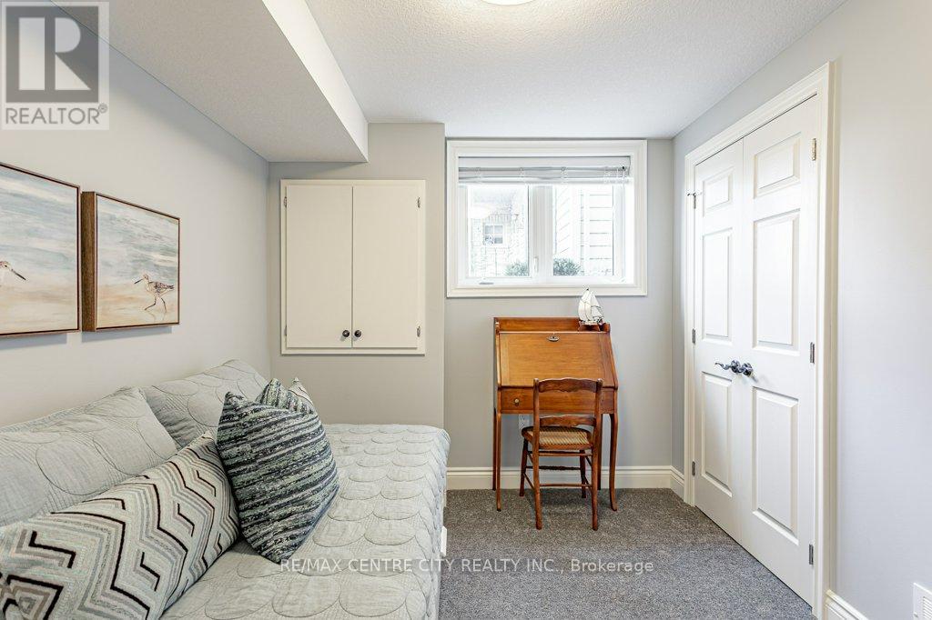 1533 Shore Road, London South, Ontario  N6K 4Z5 - Photo 36 - X12927892