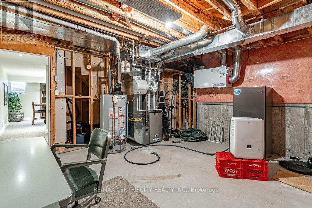 1533 Shore Road, London South, Ontario  N6K 4Z5 - Photo 38 - X12927892