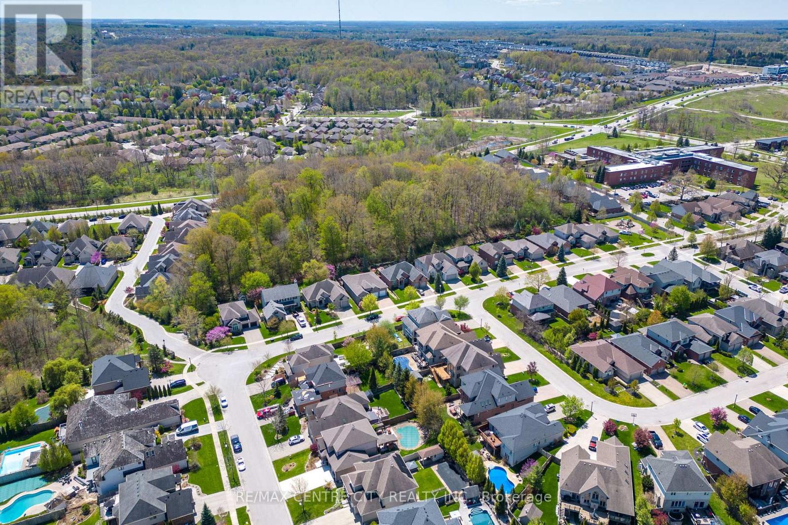 1533 Shore Road, London South, Ontario  N6K 4Z5 - Photo 47 - X12927892