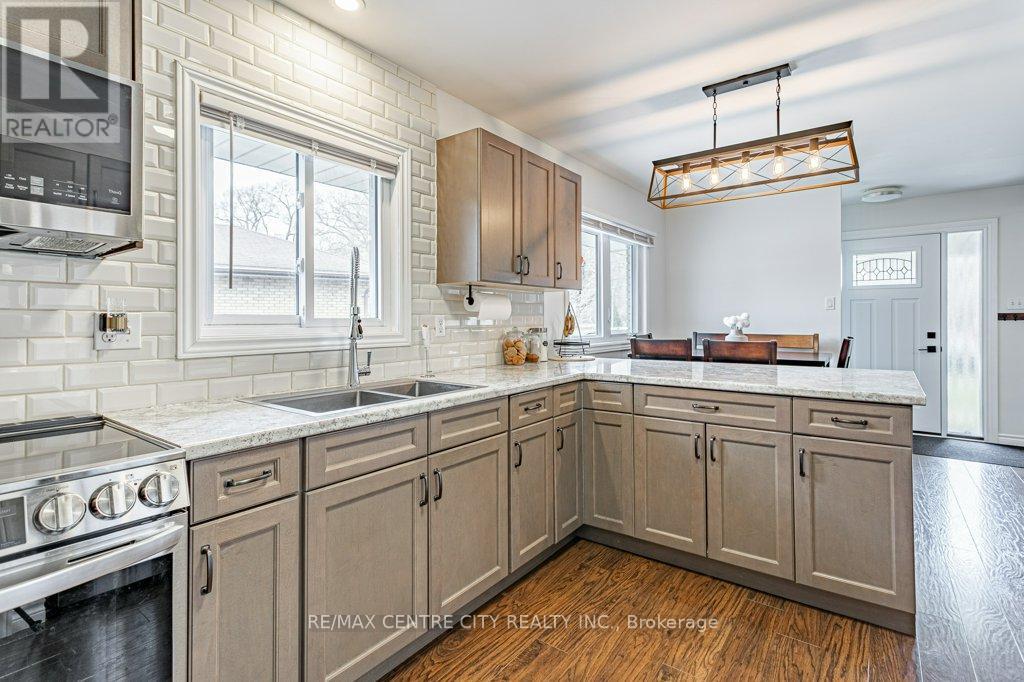 21 Strathcona Drive, London East, Ontario  N5W 1P7 - Photo 10 - X12927914