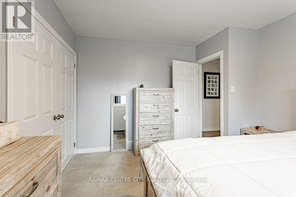 21 Strathcona Drive, London East, Ontario  N5W 1P7 - Photo 18 - X12927914