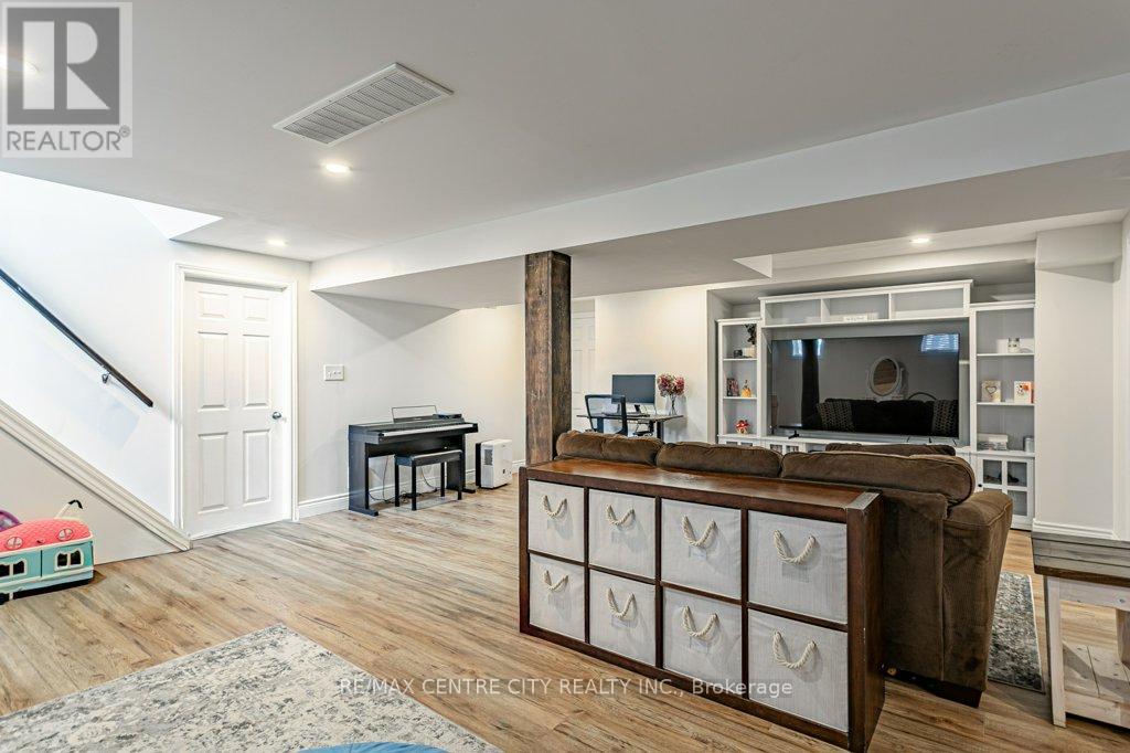 21 Strathcona Drive, London East, Ontario  N5W 1P7 - Photo 23 - X12927914